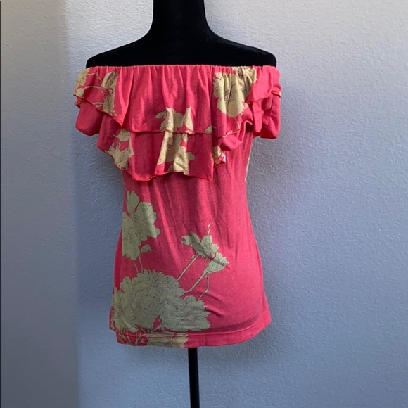 Language Ruffle Top - Picture 4 of 6